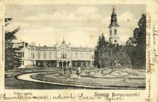 1903 Martonvásár, Dreher Antal kastélya (Brunszvik kastély), kert, locsolás kannával. Kiadja Krausz Zsigmond (fl)