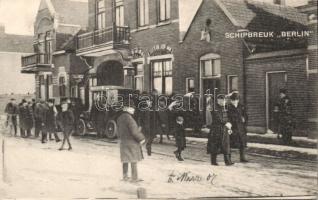 Amsterdam visit of Prince Hendrik in the port