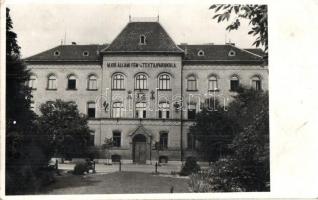 1947 Győr, M. kir. Állami fém és textilipari iskola. photo (EK)
