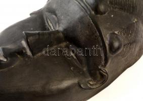 2 db kerámia maszk, kis sérülésekkel, h: 23 cm