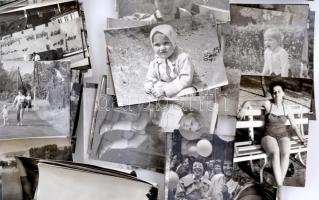 cca 1960-1980 kb 200 db retró fotó, 6,5×9,5 cm + 6db diafilm