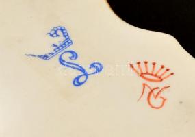 Ludwigsburg hegedű alakú ékszertartó dobozka, kézzel festett, jelzett, apró kopásokkal, 14,5×5×2,5 c...