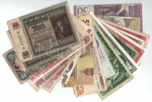 Vegyes 20db-os külföldi bankjegy tétel T:III,III-