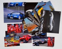 Forma-1-es és más márkás sportautók fotónyomatai és képeslapjai, ismétlődésekkel, 20 db, 21x23 cm és 10x16 cm közötti méretben