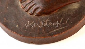 Kisfaludy Stróbl Zsigmond után: Női akt, fa őrlemény, m: 37 cm