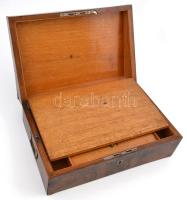 Antik hibás írnokládika, belsejében plüss borítású fa táblákkal, hiányos fém veretekkel, 37×24×13 cm...