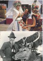 30 db régi és modern magyar és külföldi népviselet motívumlap / 30 pre-1945 and modern Hungarian and...