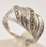 Ezüst(Ag) markazittal díszített gyűrű, jelzett, méret: 51, bruttó: 4,5 g