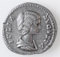 Római Birodalom / Róma / Julia Domna 196-211 Denár Ag (3,44g) T:2  Roman Empire / Rome / Julia Domna 196-211 Denarius Ag IVLIA AVGVSTA / PIETAS PUBLICA (3,44g) C:XF  RIC IV 574.