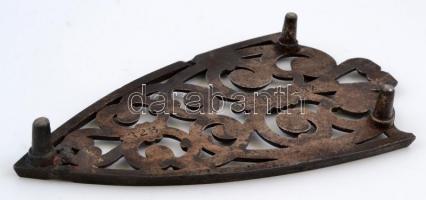 "Musterschutz" díszes fém vasalótartó, 24x13x2,5 cm