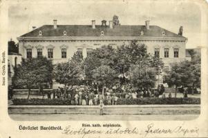 1913 Barót, Baraolt; Római katolikus iskola, ünnepség. Kiadja Incze Gyula / Catholic school, crowd, celebration (kopott sarkak / worn corners)