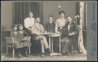 cca 1910 Marosvásárhely, családi fénykép ikrekkel 18x12 cm
