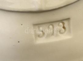 Máriacelli emlék Szűz anya a kis Jézussal, kézzel festett, jelzés nélkül, kopott, m: 25 cm