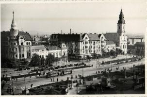 Nagyvárad, Oradea; Szent László tér, templom, villamosok, gyógyszertár, Székely üzlete / square, church, trams, shops, pharmacy. photo