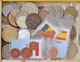 ~700g-os külföldi fémpénz tétel T:vegyes ~700g of foreign coins C:mixed