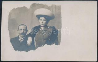 cca 1900-1940 Divatos hölgyek, 5 db fotólap, 9×14 cm