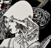 Hollóházi Szász Endre tervezte falitál, matricás, jelzett (Hollóháza Szász-Studió Limited), kopásnyo...