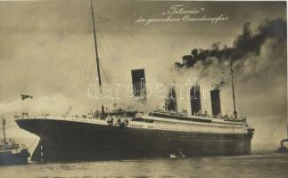 1912 Titanic der gesunkene Oceandampfer / RMS Titanic British passenger liner (sank in the North Atlantic Ocean in 1912)