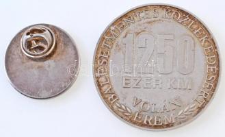 DN "BALESETMENTES KÖZLEKEDÉSÉRT 1 MILLIÓ KM VOLÁN ÉREM" ezüstözött fém kitűző (25mm) + DN ...