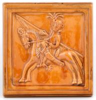 Karcagi lovas katona, mázas relief kerámia, jelzett, kopásnyomokkal, 25×25 cm