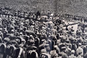 1933 Deutschland erwacht gyűjtőalbum Hitler hatalomra kerülésének történetét ábrázoló cigarettacímké...