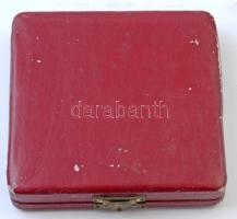 Asszonyi Tamás (1942-) 1973. "Budapest MDCCCLXXIII / 1873-1973 Pest-Buda egyesítésének emlékére...