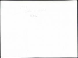 1958 Ketten és egyedül, jelzetlen, feliratozott fotóművészeti alkotás, 17,5×23,5 cm