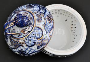 KPM áttört bonbonniere, kézzel festett, jelzett, hibátlan. d: 12 cm