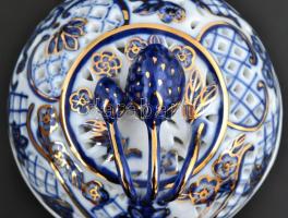 KPM áttört bonbonniere, kézzel festett, jelzett, hibátlan. d: 12 cm