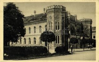 13 db főleg régi magyar és történelmi magyar városképes lap / 13 mainly pre-1945 Hungarian and Histo...