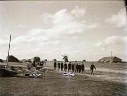 cca 1942 Thöresz Dezső (1902-1963) békéscsabai gyógyszerész és fotóművész szolgálatot teljesített eg...