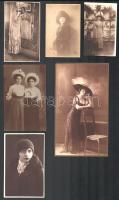 1945 előtti felvételek a hölgyek és az urak divatos viseleteiről, 13 db vintage fotó, 19x14 cm és 11x7 cm között