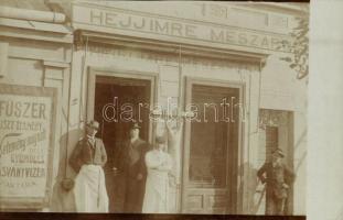 1907 Székesfehérvár, Héjj Imre mészáros üzlete előtt, fűszer, liszt termény, vetemény magvak, déli gyümölcs és ásványvizek raktára. A tulaj levele, photo