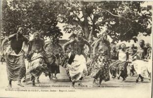 Dakar, Danse de Feticheuses / indigenous women, dancers, Senegalese folklore