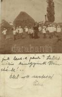 ~1911 Konop, Conop; mezőgazdasági munkálatok, legények zászlóval, cséplőgép, szerzetes / agricultural work, flag, threshing machine, monk. photo (EK)