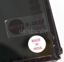 Fekete üveges ékszerdoboz, fém kerettel, 9×6,5×3,5 cm