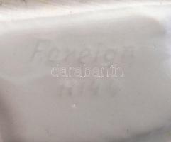 Foxterrier porcelán figura, kézzel festett, jelzés nélkül, hibátlan, 12×11 cm