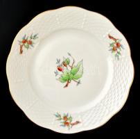 Herendi csipkebogyó mintás szendvicses készlet, 6+1 db tányér, kézzel festett, jelzett (tanuló), apr...