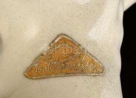 Kölyökkutya, matricával jelzett porcelán figura, kézzel festett, kis kopásnyomokkal, 15×11 cm