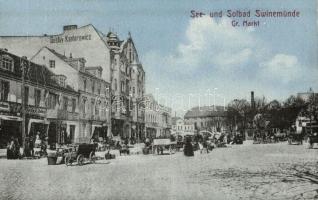 Swinoujscie, Swinemünde; Gr. Markt / market vendors, shops (crease)