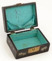 Csont és gyöngyház berakásos díszdoboz, sérülésekkel, 18×13×8 cm