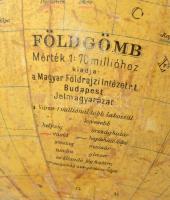 Háború előtti földgömbök (Földrajzi Intézet), egyik állvány nélkül d:19 cm