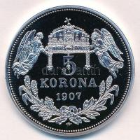 DN "Magyarok Krónikája - bajban is a királyé az elsőség" ezüstözött, multicolor Cu emlékér...