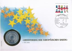 Németország 2004. 10E felbélyegzett borítékban, bélyegzéssel T:1 patina Germany 2004. 10 Euro in envelope with stamp and cancellation C:UNC patina