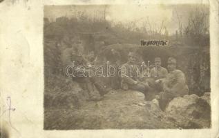 Osztrák-magyar katonák a fronton a lövészárokban (Hajnalka villa) / WWI Austro-Hungarian K.u.K. military, soldiers in the trenches. photo (EB)