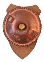 DN "PÁRISI K.S. MAGYAR EGYLET - SOCIÉTÉ HONGROISE DE SM" zománcozott Br jelvény, csavaros ...