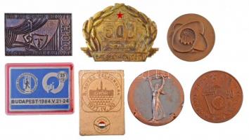 ~1960-1980. 7db szocialista plakett, közte "8. autós felvonulás - 1977. IV. 30 - Magyar Autóklub" T:1--2