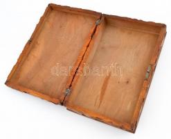 Faragott fa doboz, kulcs nélkül, apró letöréssel,  28,5×18 cm