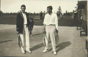 1912 Stockholm, Olympiska Spelens Officiella. Nr. 46. Sydafrikanerna Kitson och Winslow vinnarna af gentlemens doubles / 1912 Summer Olympics in Stockholm. The successfull South-African tennis players: Kitson and Winslow