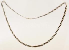 Ezüst(Ag) fekete-fehér nyaklánc, jelzett, h: 42 cm, nettó: 5,5 g